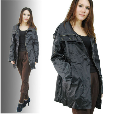 【【廠家批發(fā) 品質上乘】小額服裝批發(fā)黑色光澤好長風衣ZB006-2】價格,廠家,圖片,女式風衣、大衣,季玉榮(個體經(jīng)營)-